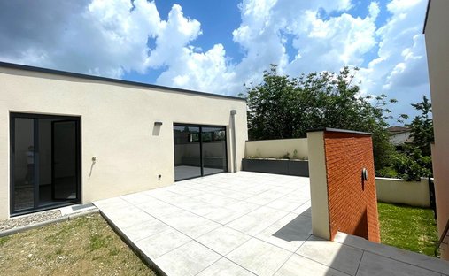 House in Saint Cyprien, Toulouse, France 1