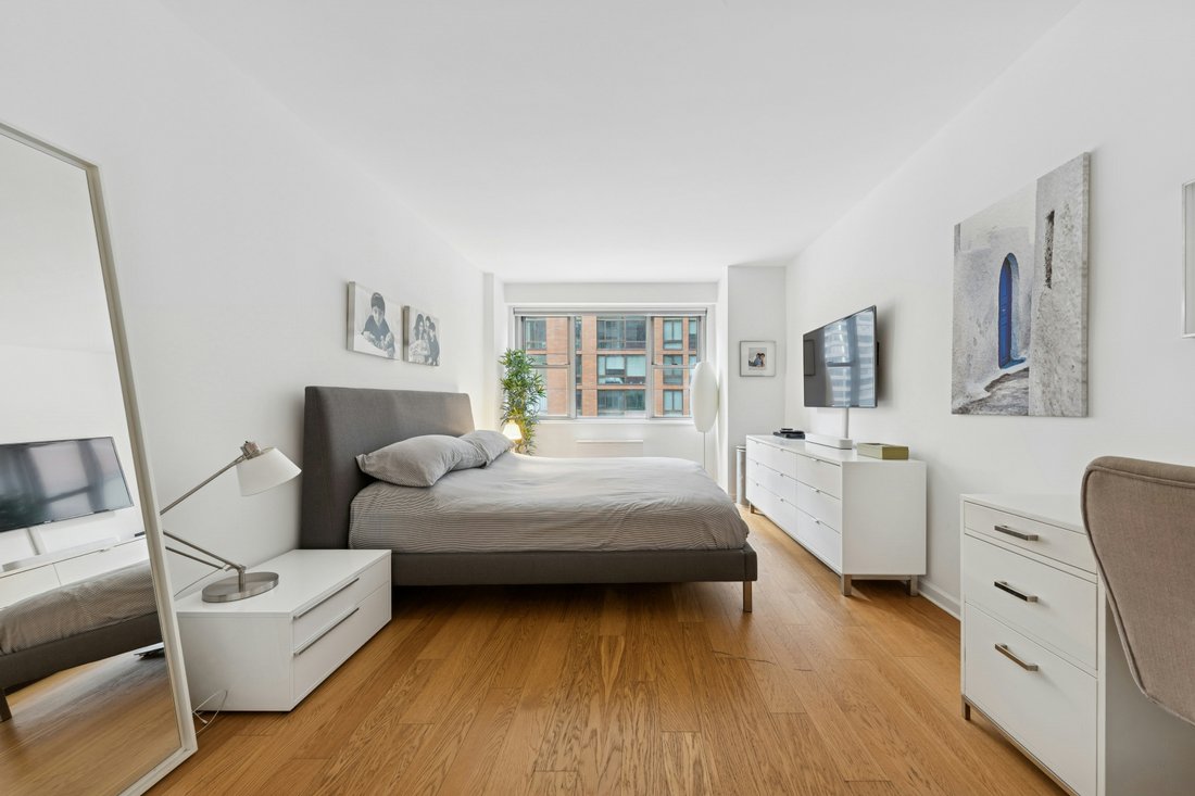 House in New York, New York, United States 5 - 17454428