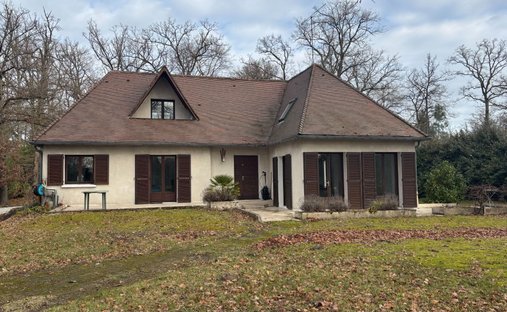 House in Ouest, Lamorlaye, France 1