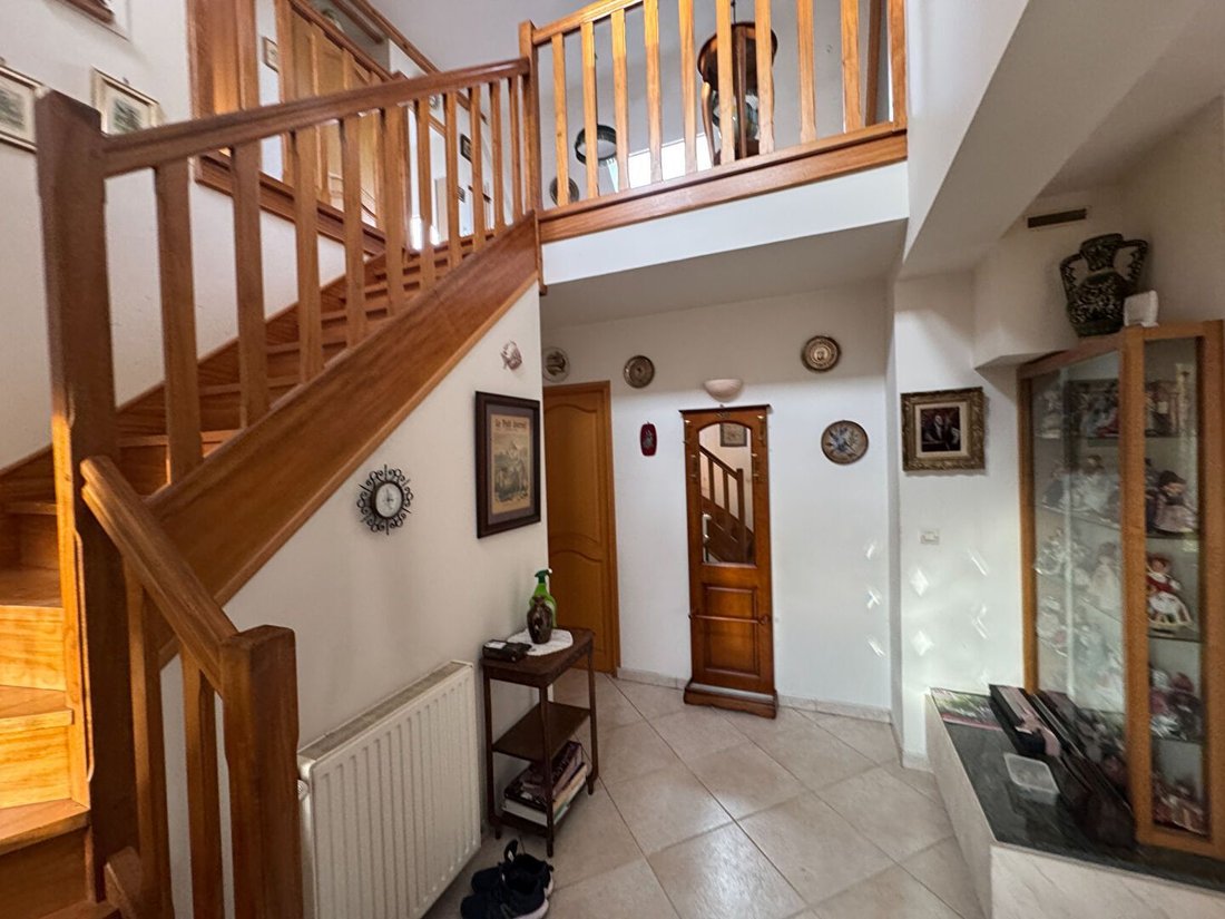 House in Montfort-l'Amaury, Ile-de-France, France 3 - 16619200