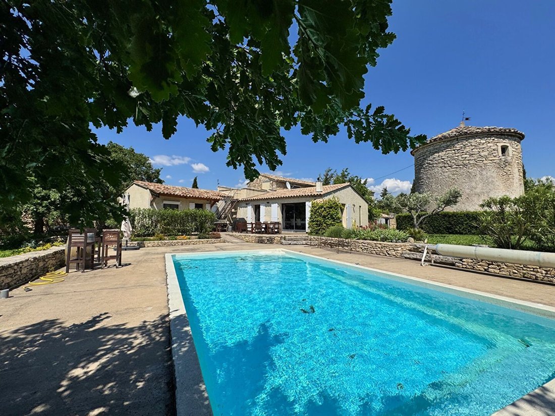 House in Gordes, Provence-Alpes-Côte d'Azur, France 1 - 16130083