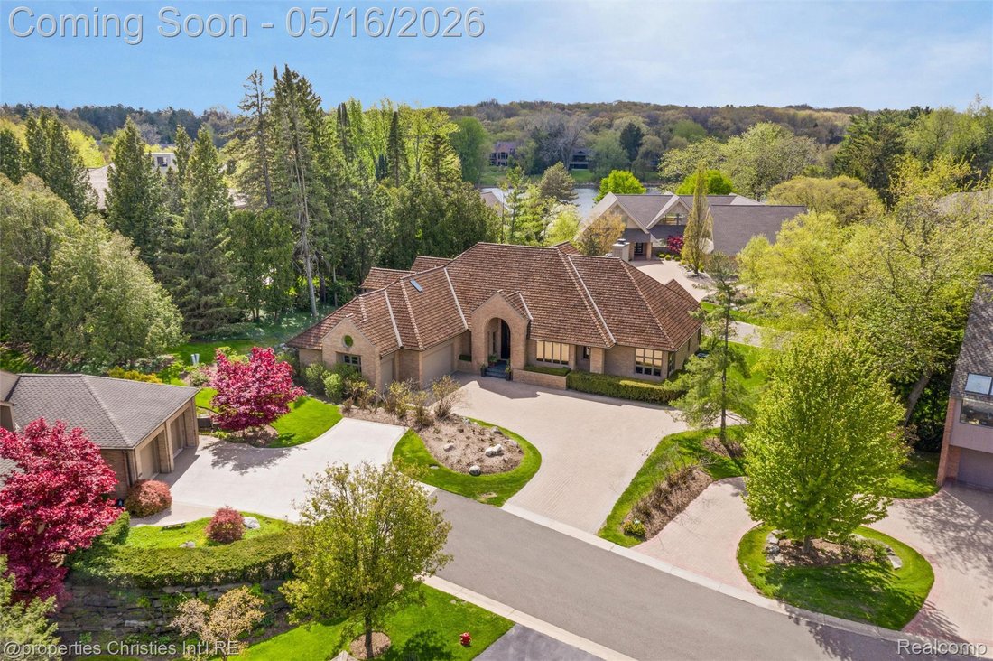 Condo in Bloomfield Hills, Michigan, United States 1 - 17942880
