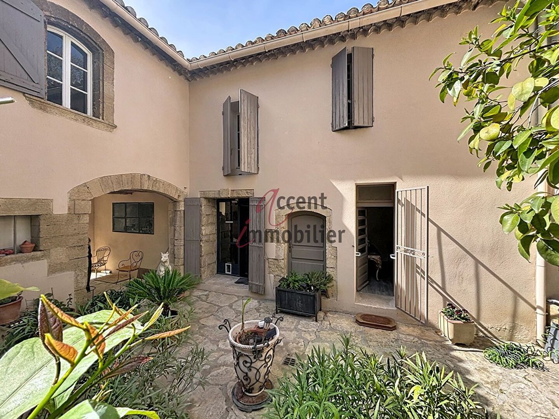 Maison à Robion, Provence-Alpes-Côte d'Azur, France 2 - 17697238