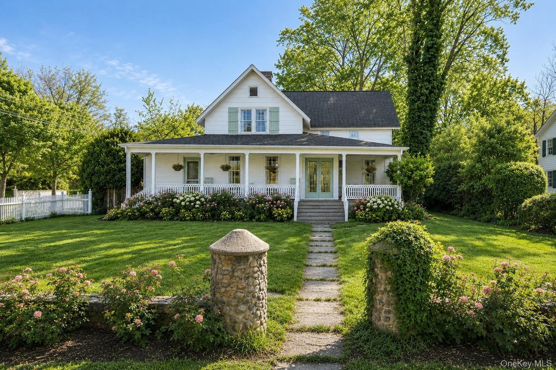 House in Setauket- East Setauket, New York, United States 1 - 17930095