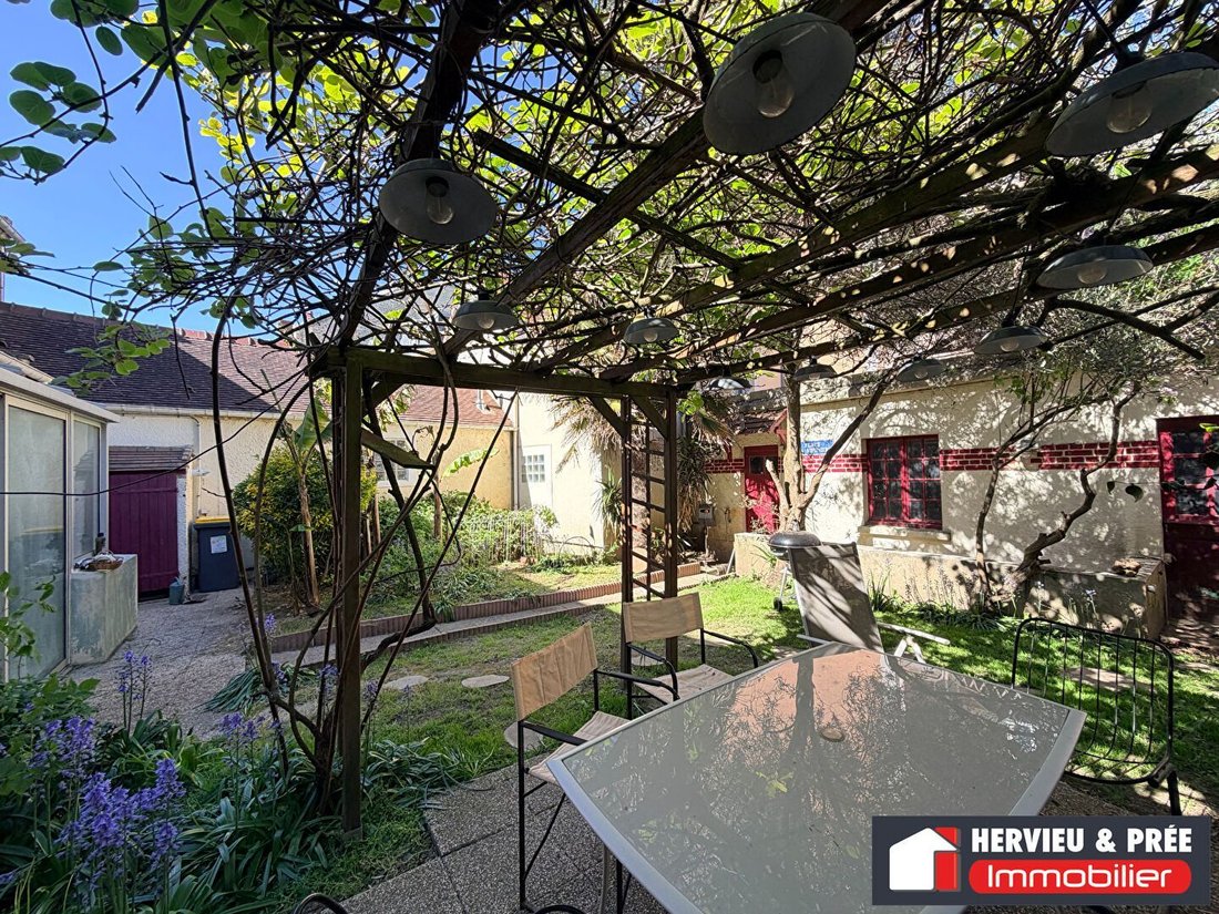 House in Lion-sur-Mer, Normandy, France 2 - 17856135