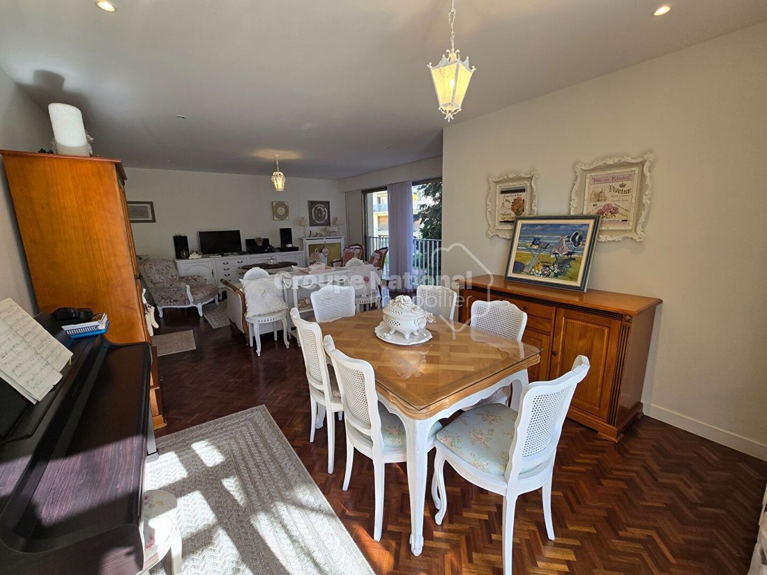 Apartment in Domaine National du Château, Versailles, France 4 - 17649921