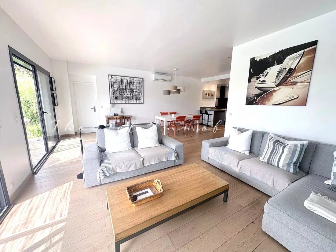 Haus in Grimaud, Provence-Alpes-Côte d'Azur, Frankreich 4 - 17930660