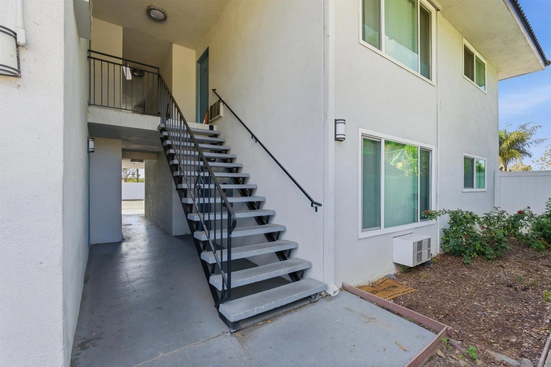 Escondido, California, United States 3 - 17934828