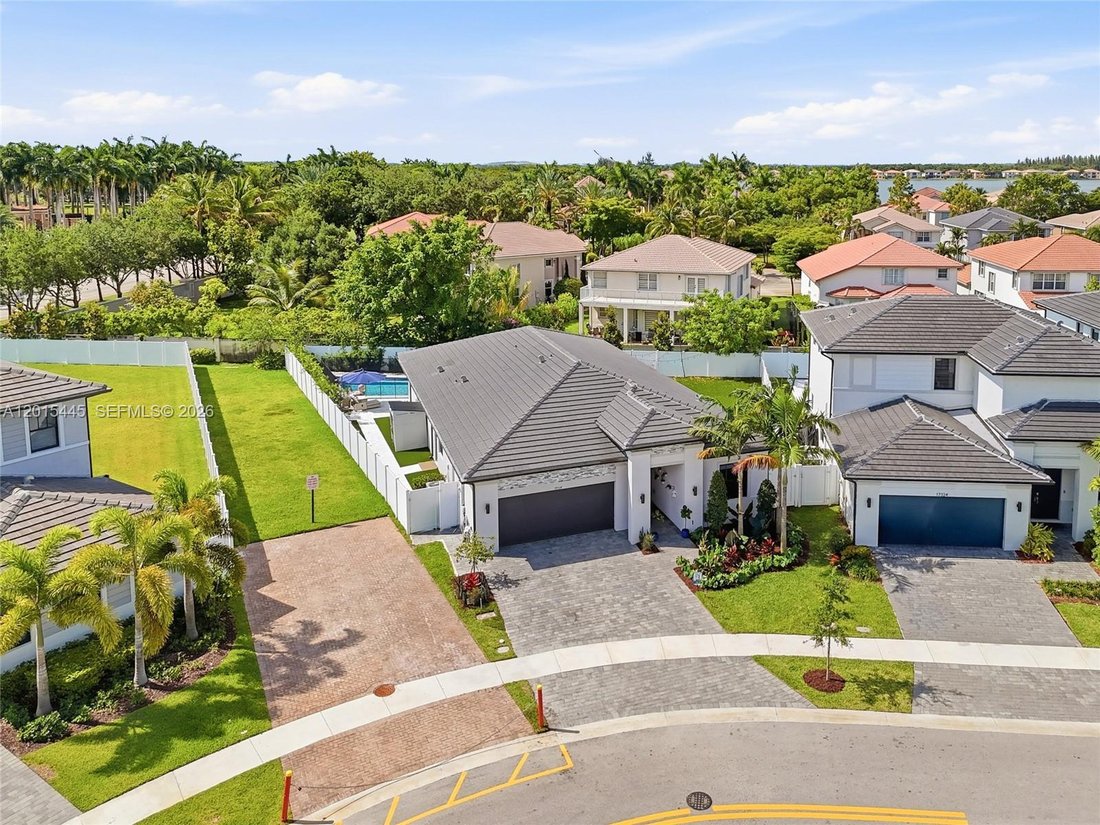 House in Miramar, Florida, United States 2 - 17904367