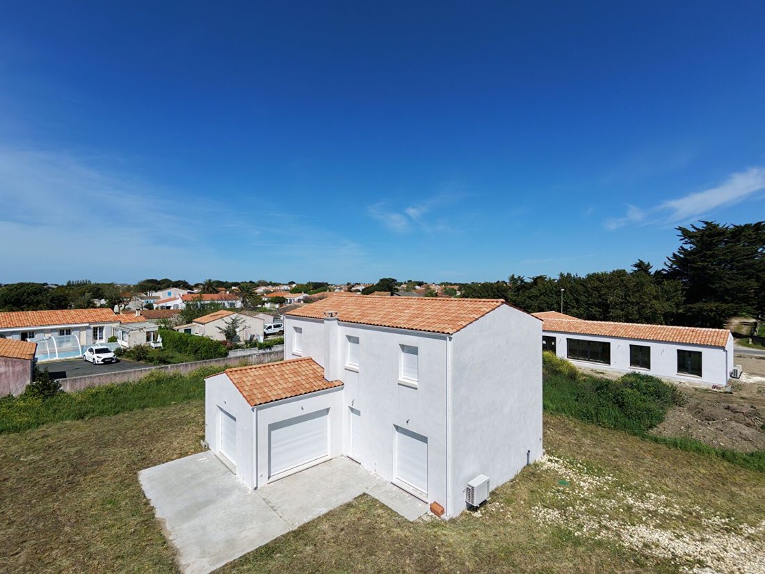 House in Saint-Denis-d'Oleron, Nouvelle-Aquitaine, France 2 - 16497445