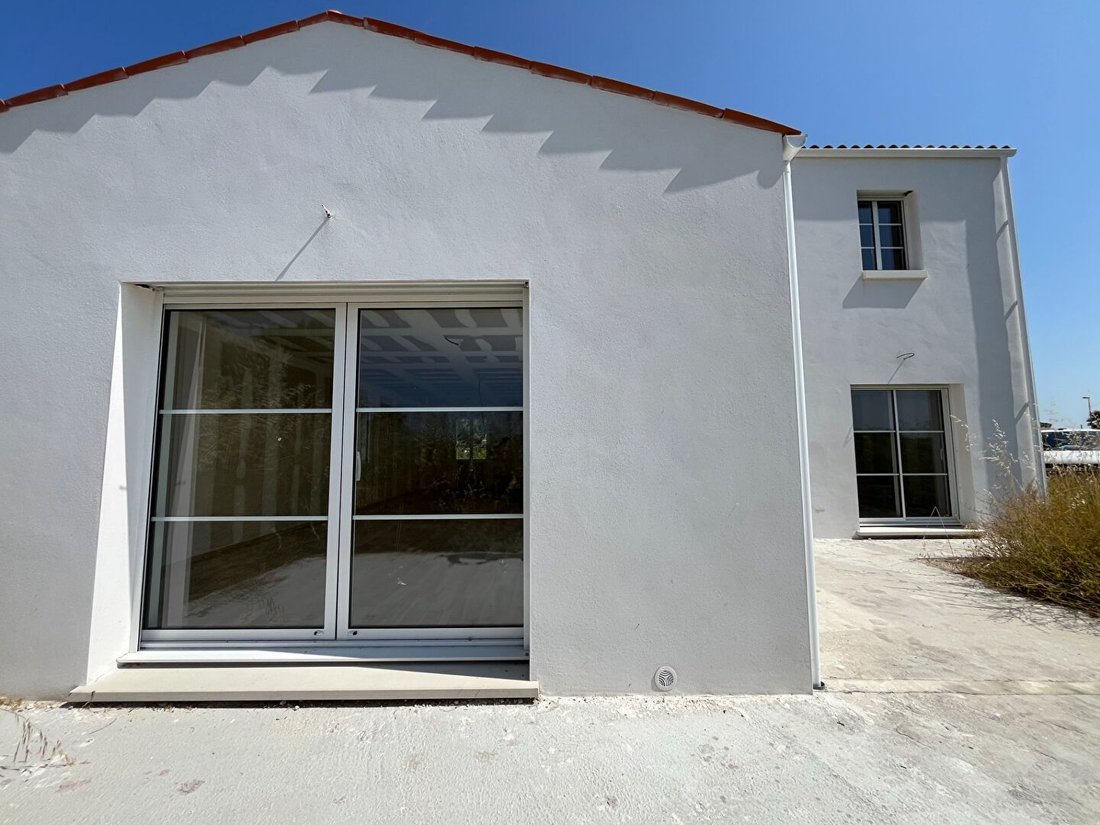 House in Saint-Denis-d'Oleron, Nouvelle-Aquitaine, France 4 - 16497445