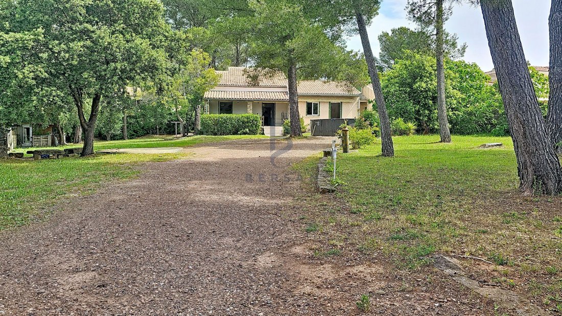 Villa in Exterieurs, Frejus, France 4 - 17933858