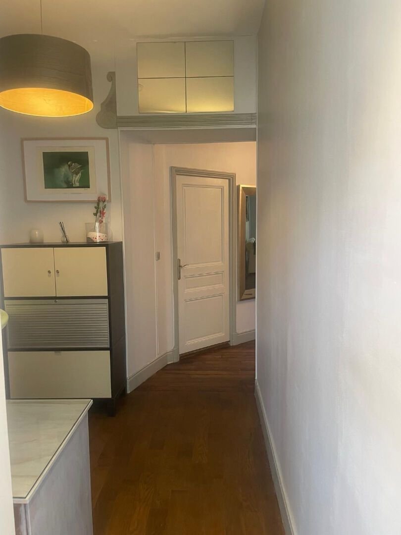 Apartment in Domaine National du Château, Versailles, France 3 - 16398608
