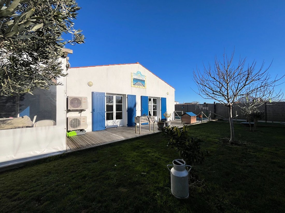 House in Saint-Denis-d'Oleron, Nouvelle-Aquitaine, France 2 - 16902744