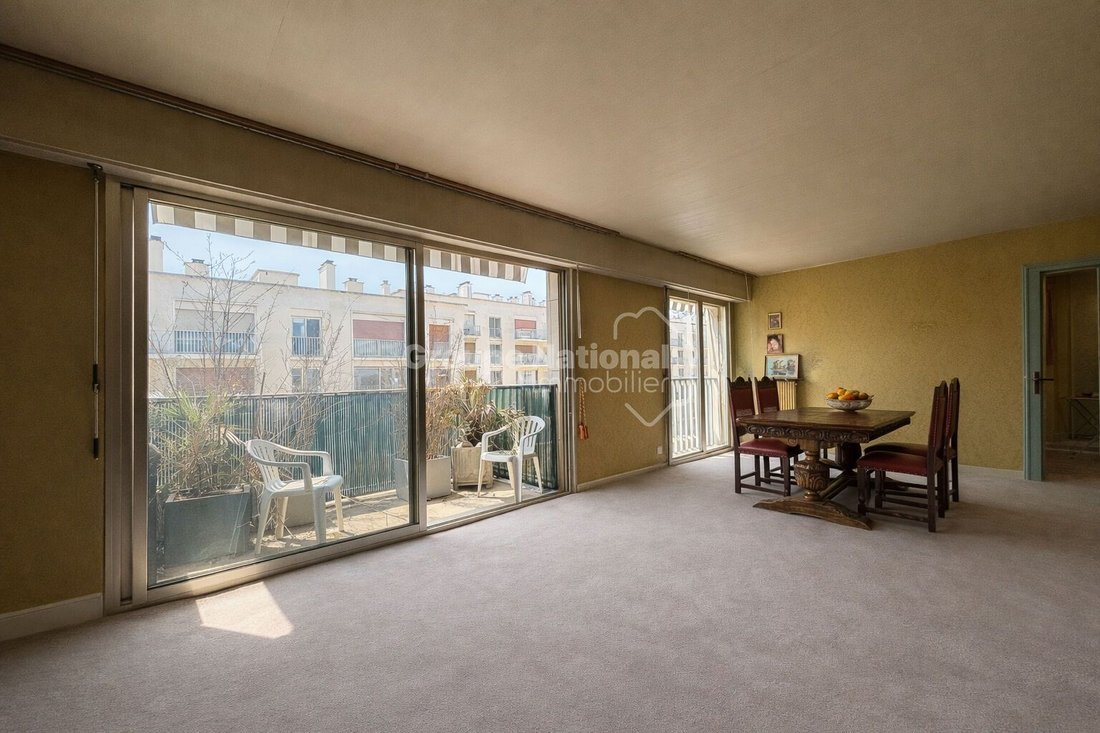 Apartment in Domaine National du Château, Versailles, France 1 - 16073841