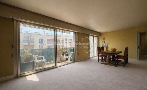 Apartment in Domaine National du Château, Versailles, France 1