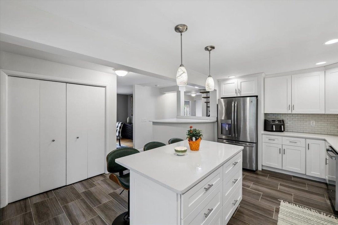 House in Goffstown, New Hampshire, United States 5 - 17938385