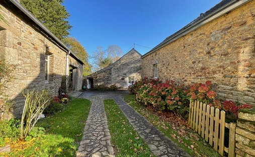House in Mellac, Brittany, France 1