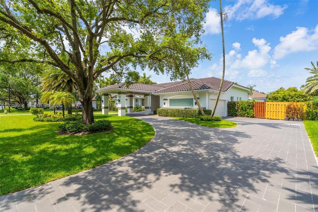 House in Miami, Florida, United States 4 - 17933155