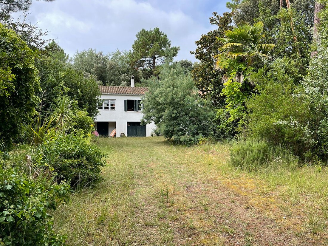 House in Dolus-d'Oleron, Nouvelle-Aquitaine, France 1 - 16497739