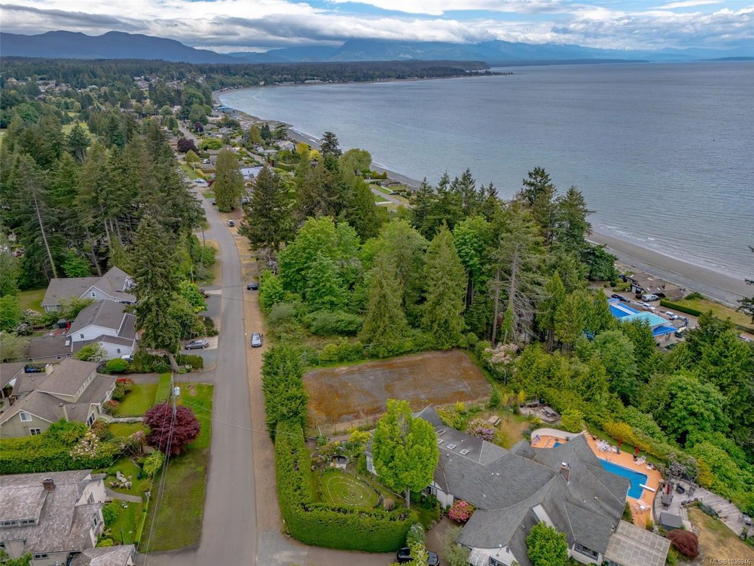 Land in Qualicum Beach, British Columbia, Canada 3 - 17934690
