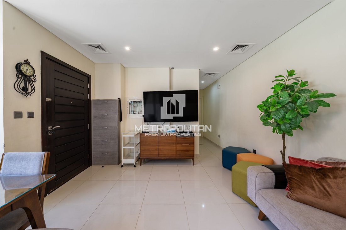 Villa in Damac Hills 2, Dubai, United Arab Emirates 4 - 16112738
