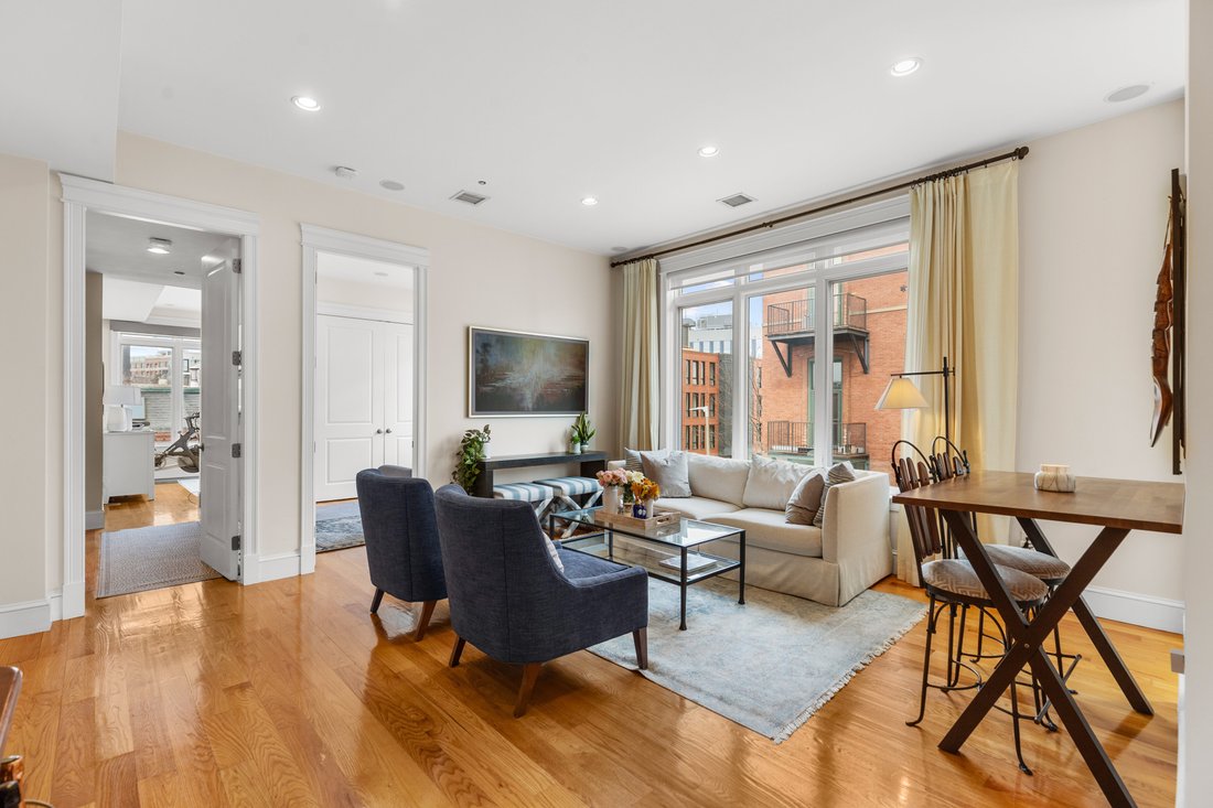 Condo in Boston, Massachusetts, United States 3 - 17938631