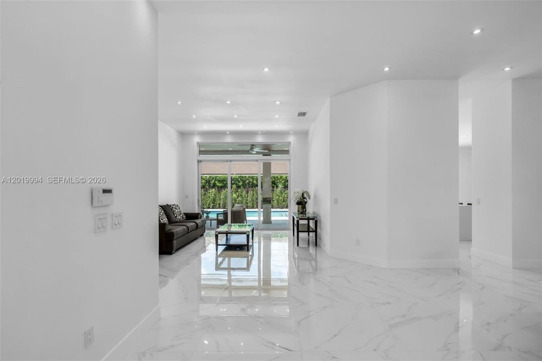 House in Miami, Florida, United States 5 - 17933155