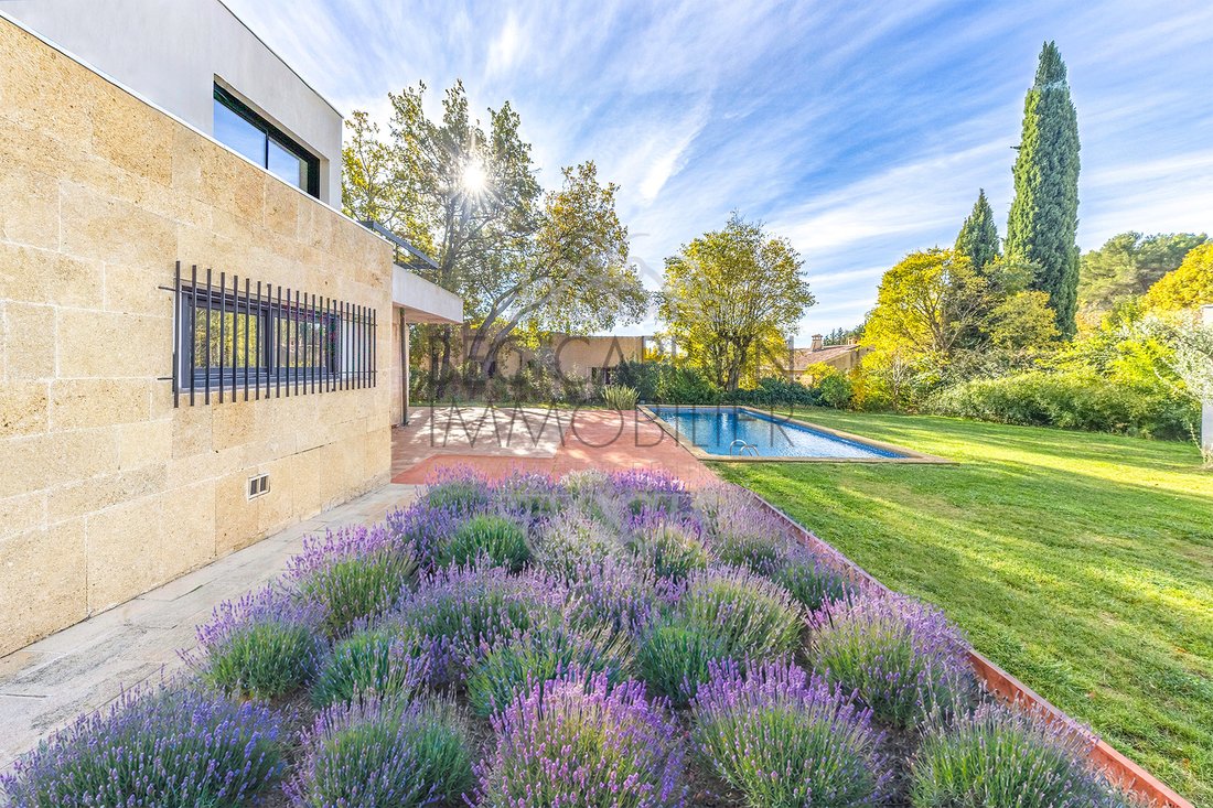 Villa in Granettes-Jauberte-Sainte Anne, Aix-en-Provence, France 4 - 16629938