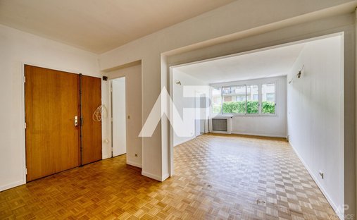 Apartment in Centre Ville, Rueil-Malmaison, France 1