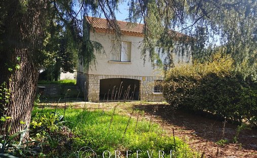 Maison à Centre Ville, Castries, France 1