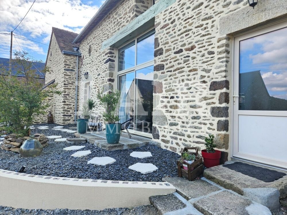 House in Saint-Pierre-des-Nids, Pays de la Loire, France 2 - 17010566