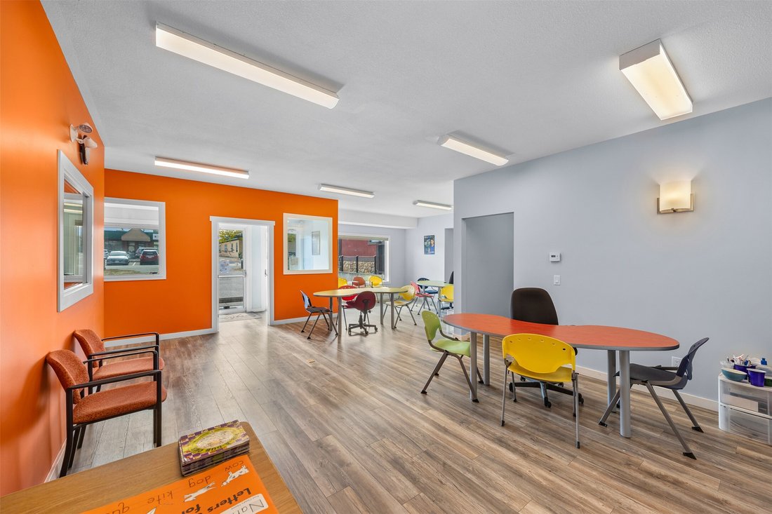 West Kelowna, British Columbia, Canada 2 - 17934809