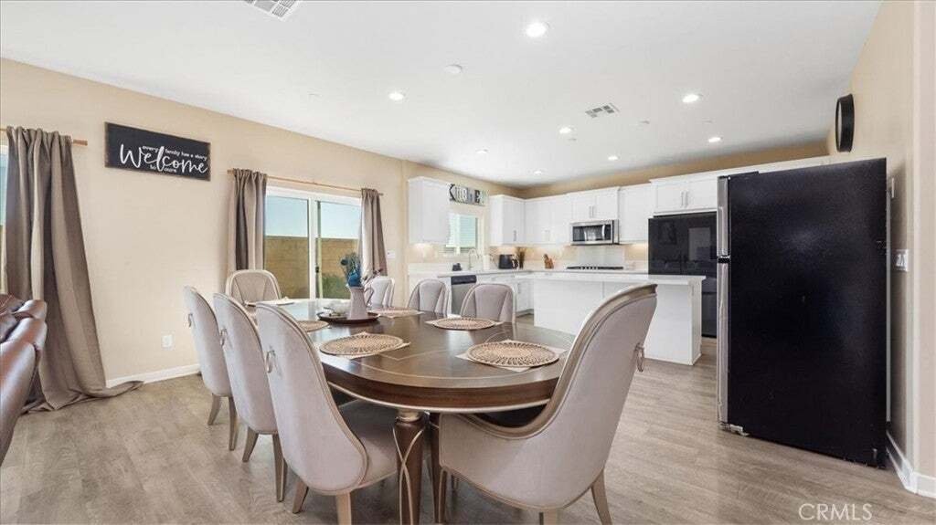 House in Fontana, California, United States 5 - 14966236
