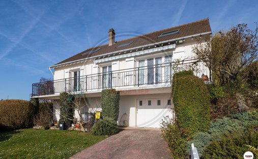 House in Orgeval, Ile-de-France, France 1