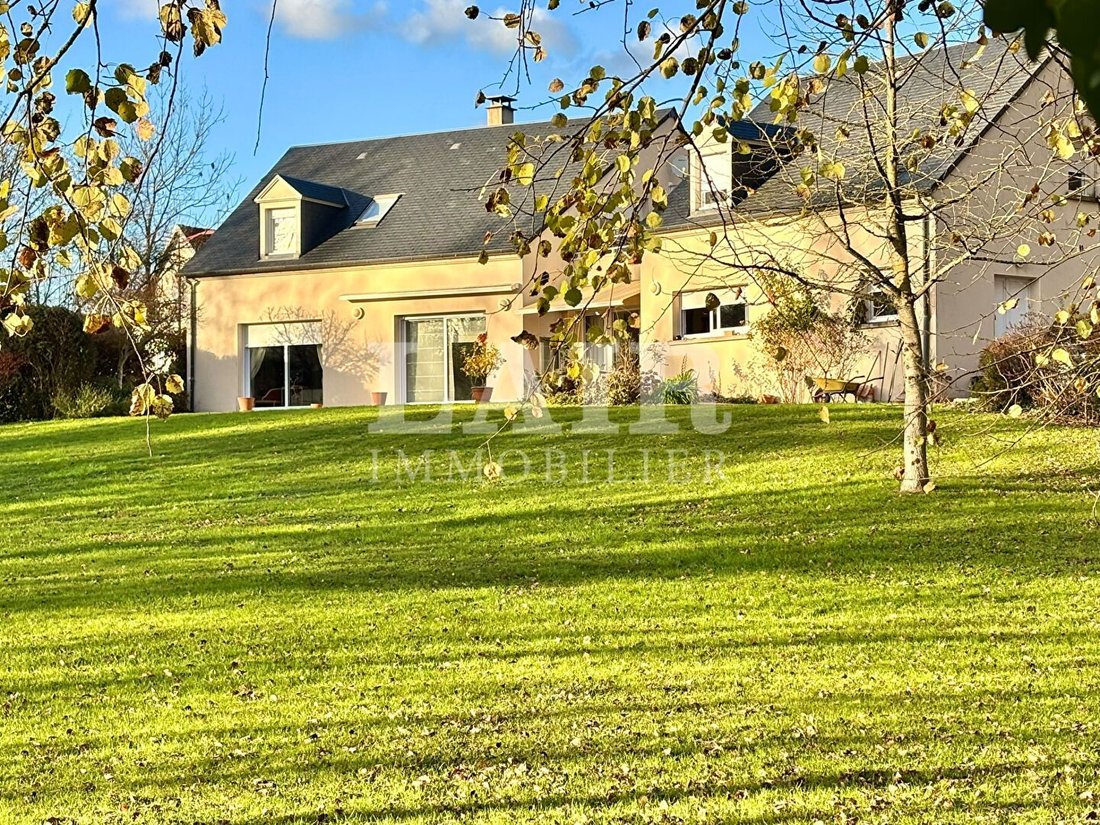 House in Alencon, Normandy, France 1 - 17010497