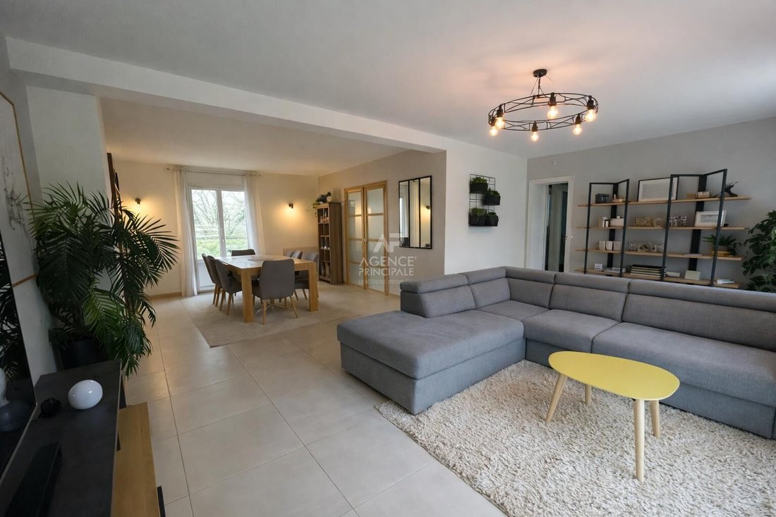 House in Chapet, Ile-de-France, France 1 - 16603461