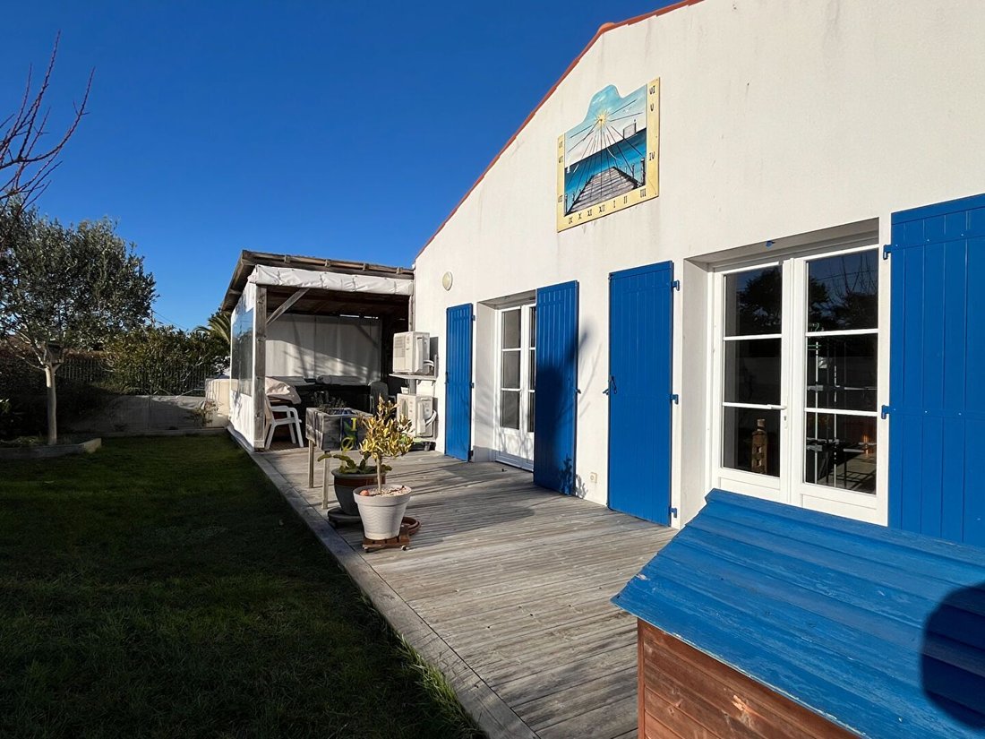 House in Saint-Denis-d'Oleron, Nouvelle-Aquitaine, France 3 - 16902744