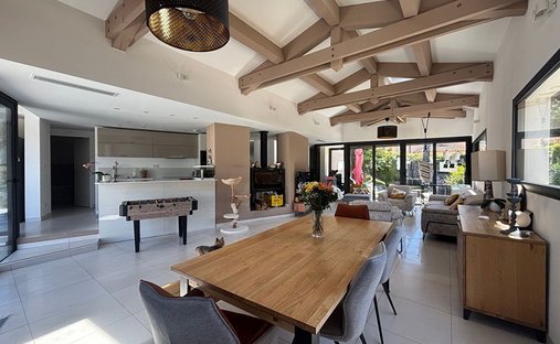 Villa in Exterieurs, Cabriès, France 1