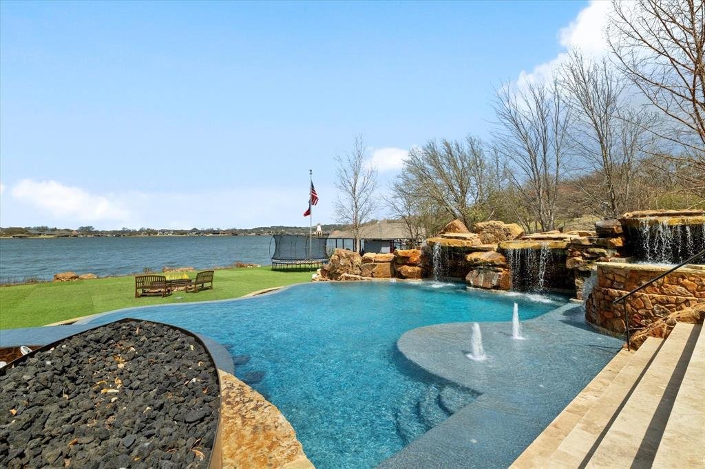 House in Granbury, Texas, United States 1 - 17934418