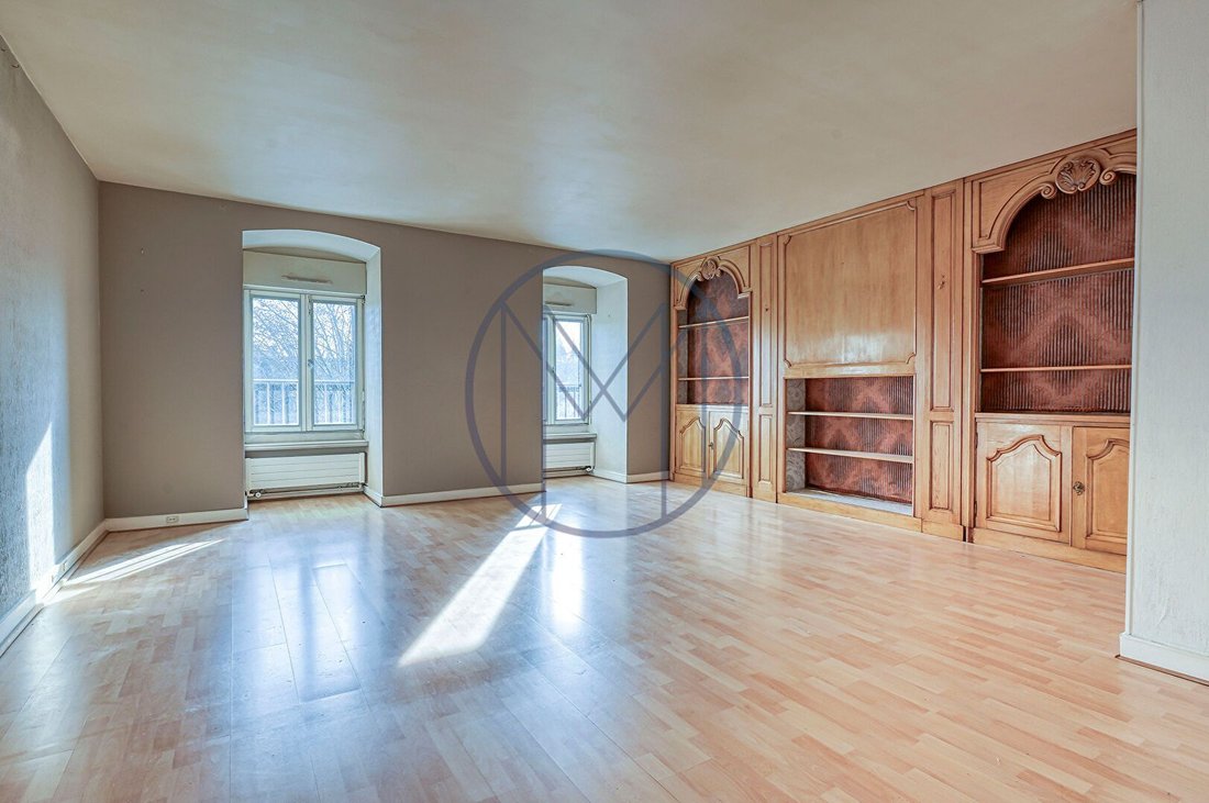 Apartment in Domaine National du Château, Versailles, France 1 - 17381343
