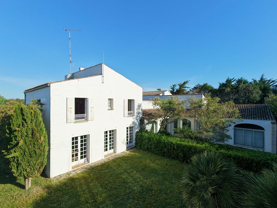 House in Dolus-d'Oleron, Nouvelle-Aquitaine, France 1 - 17505626