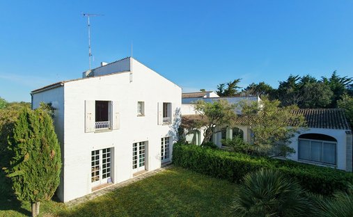 House in Dolus-d'Oleron, Nouvelle-Aquitaine, France 1