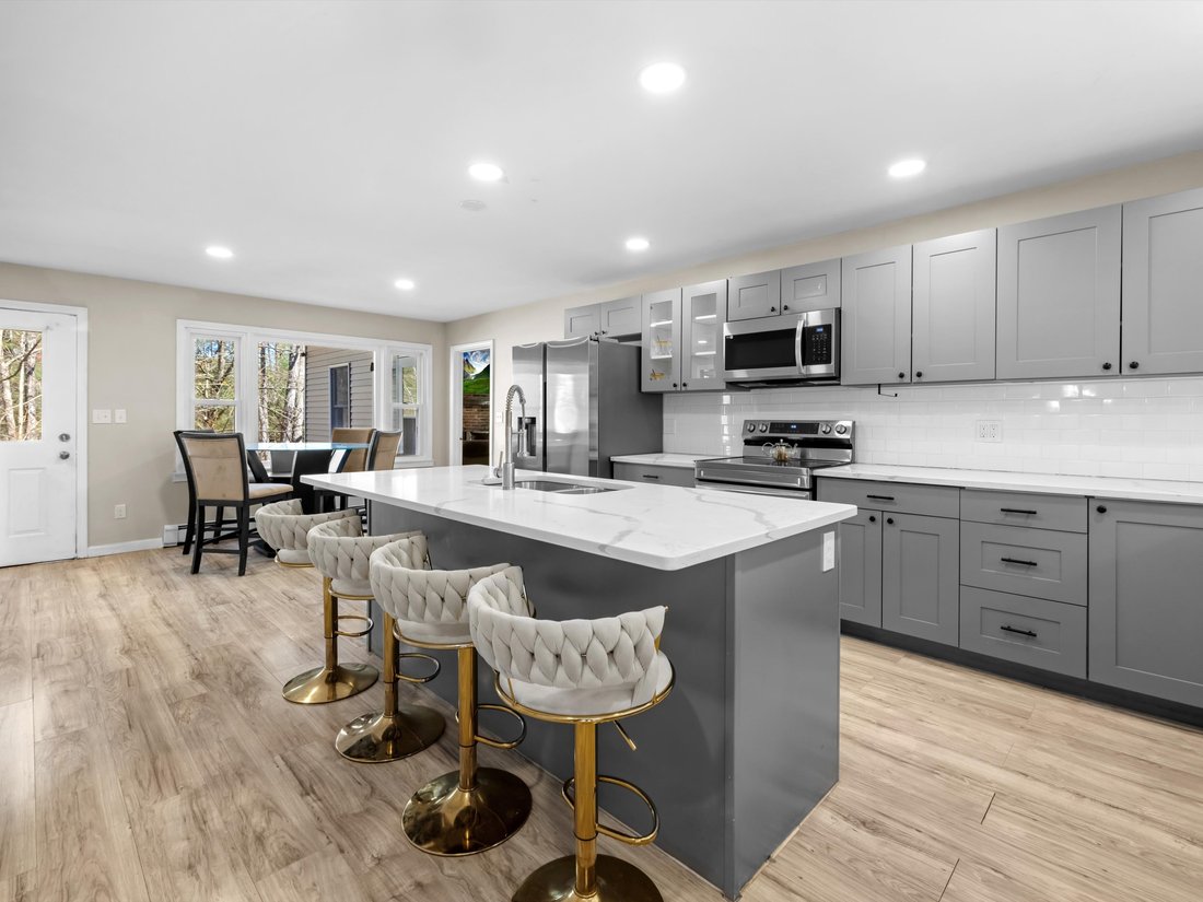 House in Townsend, Massachusetts, United States 5 - 17928008
