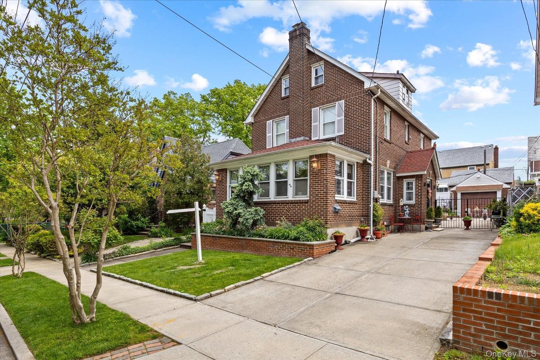 House in New York, New York, United States 2 - 17933612