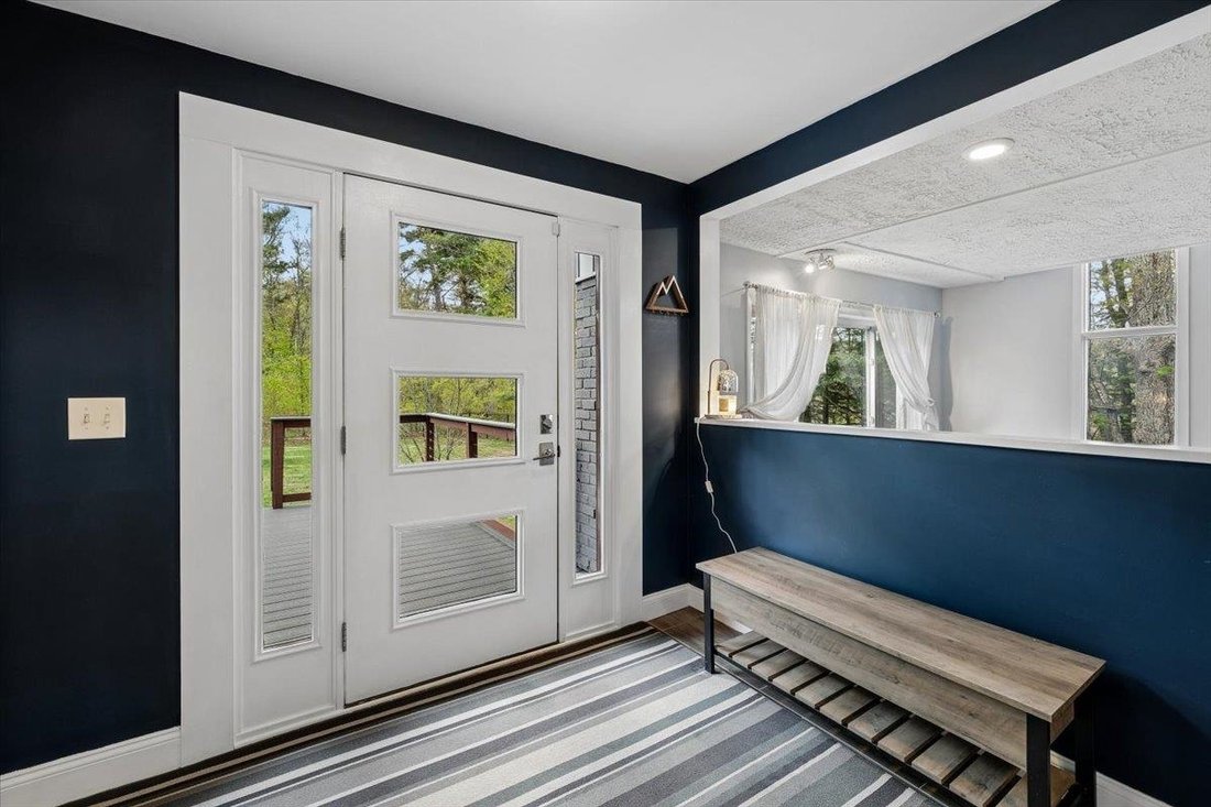 House in Goffstown, New Hampshire, United States 2 - 17938385