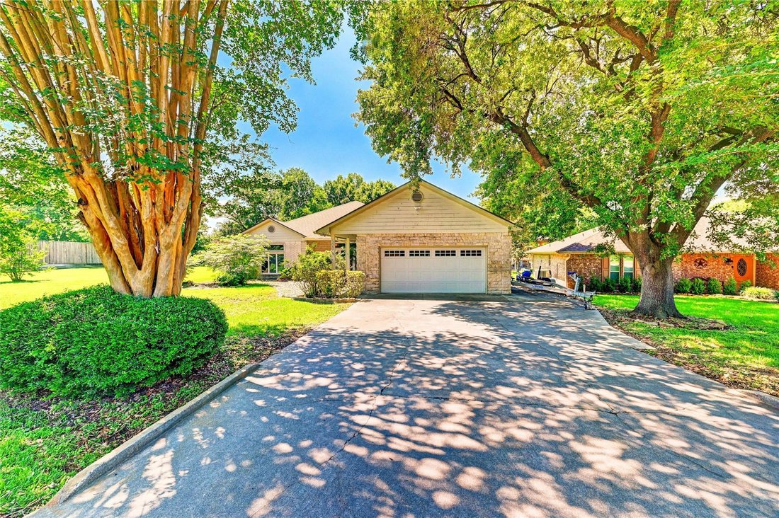House in Willis, Texas, United States 4 - 17932457