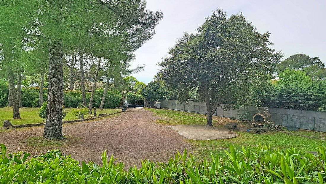 Villa in Exterieurs, Frejus, France 5 - 17933858