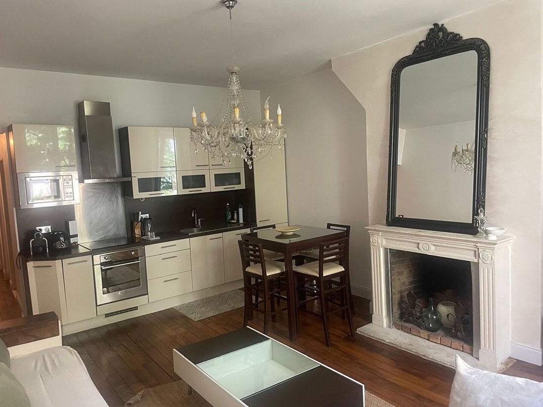 Apartment in Domaine National du Château, Versailles, France 1 - 16398608