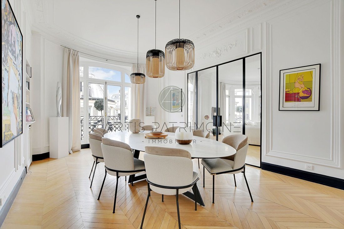 Apartment in Pereire-Malesherbes, Paris 17e Arrondissement, Paris 5 - 15837336